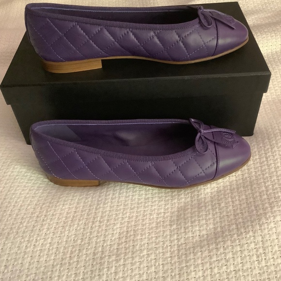 Chanel quilted CC Ballet Flats - Picture 2 of 10